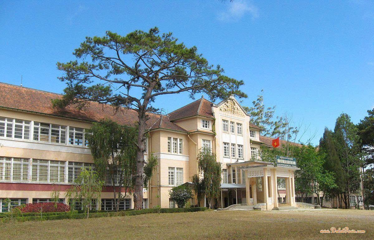 Đất liên kế tặng nhà đường Phan Đình Phùng, P2,  Đà Lạt. DT: 218.57m2, gần chợ Đà Lạt, Hồ Xuân Hương. Khu phố kinh doanh đông đúc. Giá 23 tỷ