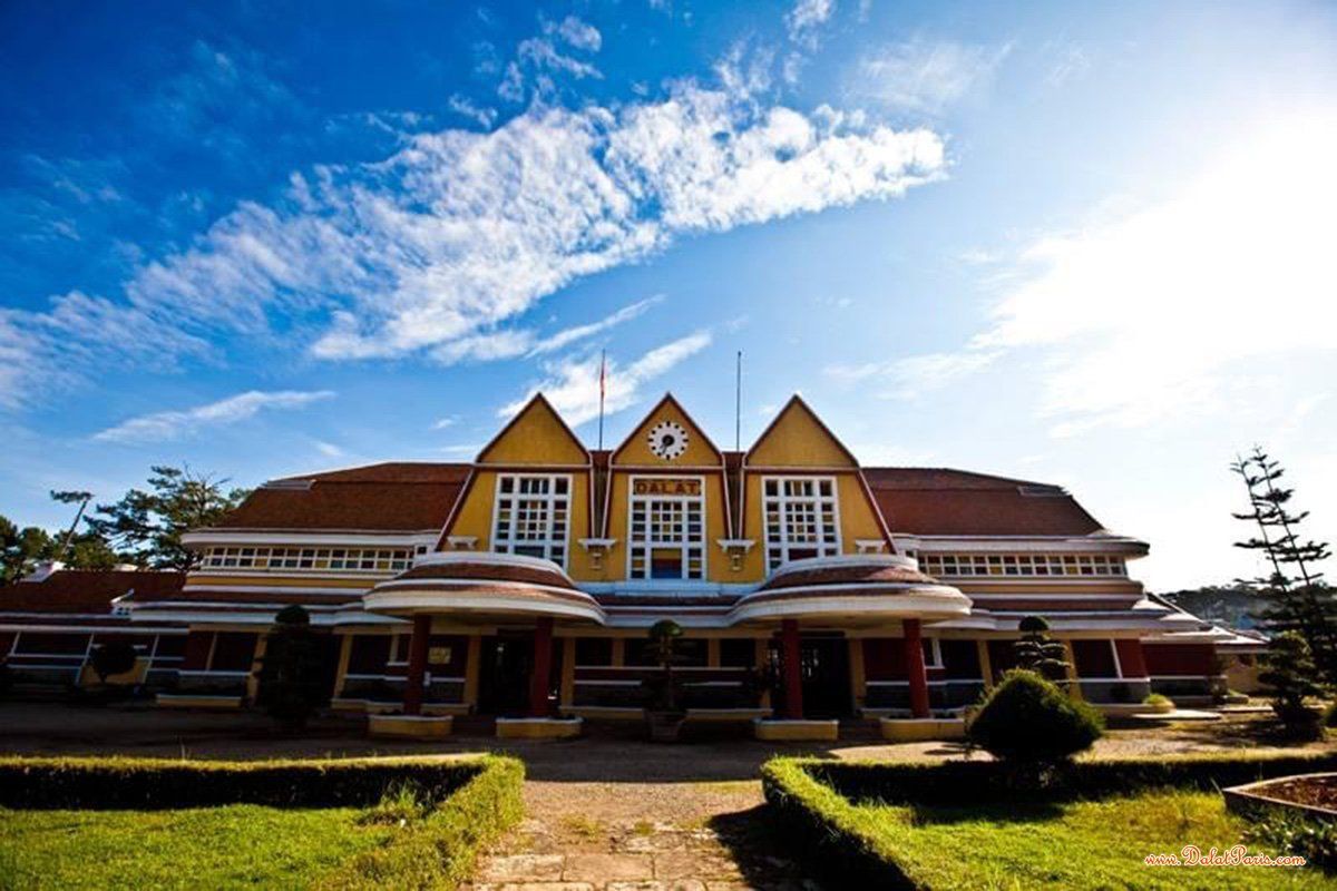 Đất biệt thự đường Nguyễn Đình Chiểu, P9, Đà Lạt. DT 268.7m2, gần ngã 4 Phan Chu Trinh, cách Hồ Xuân Hương khoản 1km. Khu phố an ninh, sang trọng.  Đường ô tô. Giá 12 tỷ