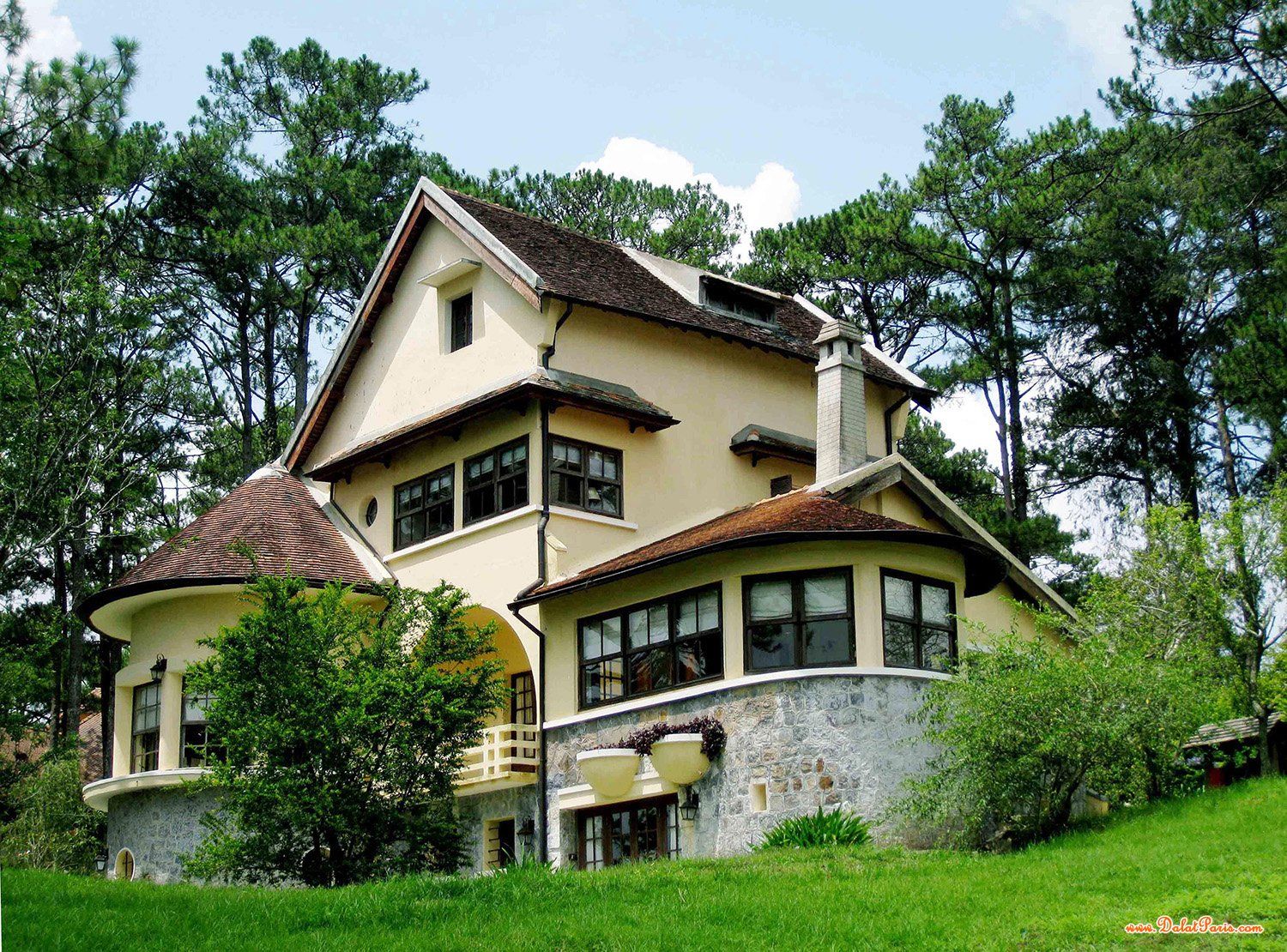 Đâ`t biệt thự Đường nhựa xuân sơn, Phường xuân trường, ngoại ô TP. Đà Lạt, cách chợ xuân trường 2km, thích hợp an cư nghỉ dưỡng, view rừng thông, giá 3,1tỷ