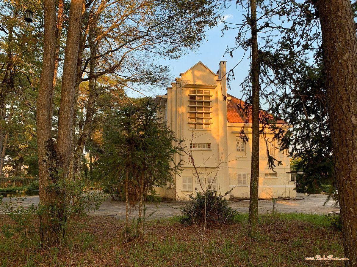 Đất biệt thự đường Măng Lin, P7, Đà Lạt. DT 1487.4m2. Cách Hồ Xuân Hương khoản 10km, view đẹp, đường ô tô. Giá 25 tỷ